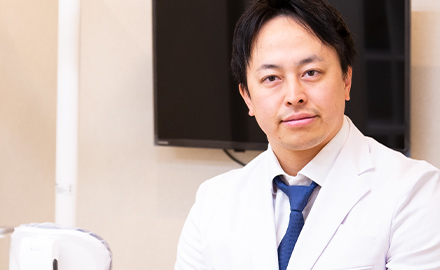 矯正治療は大学病院に勤務する日本矯正歯科学会 矯正認定医が担当します